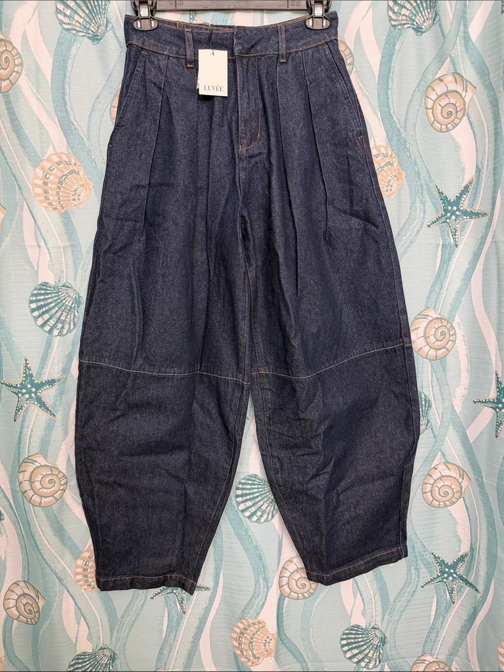 LUVÉE Barrel Leg Jeans NWT | Women’s Size Medium